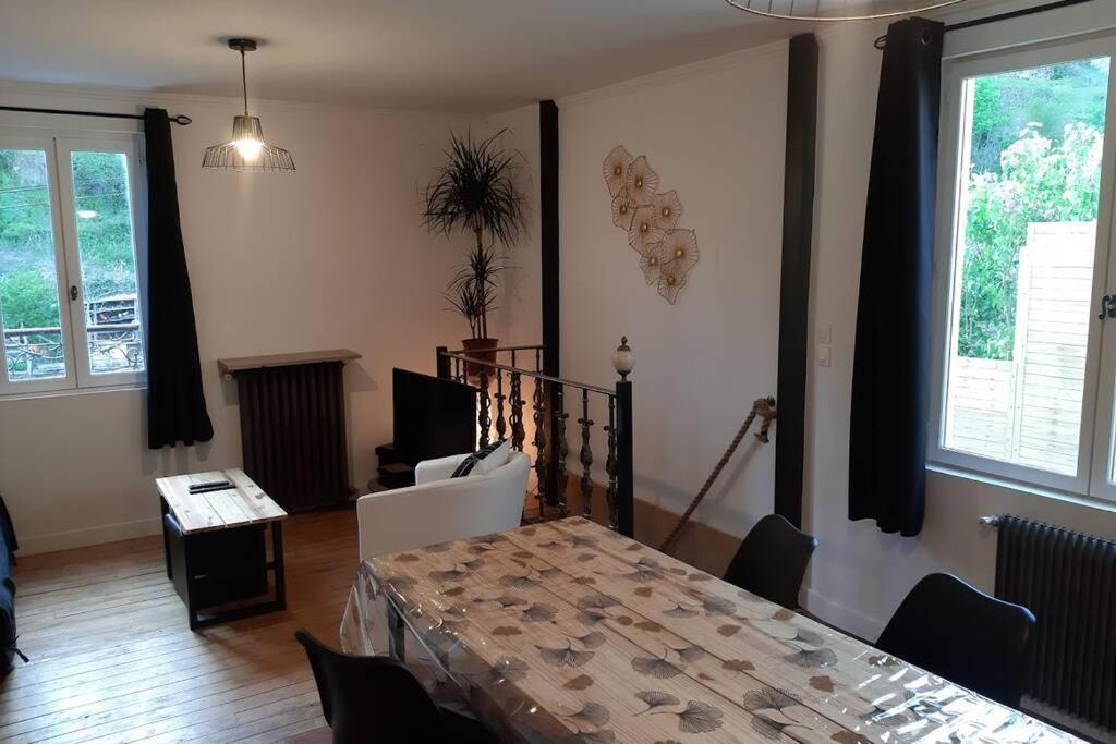 La Petite Maison Dans la Vallée Avallon Esterno foto